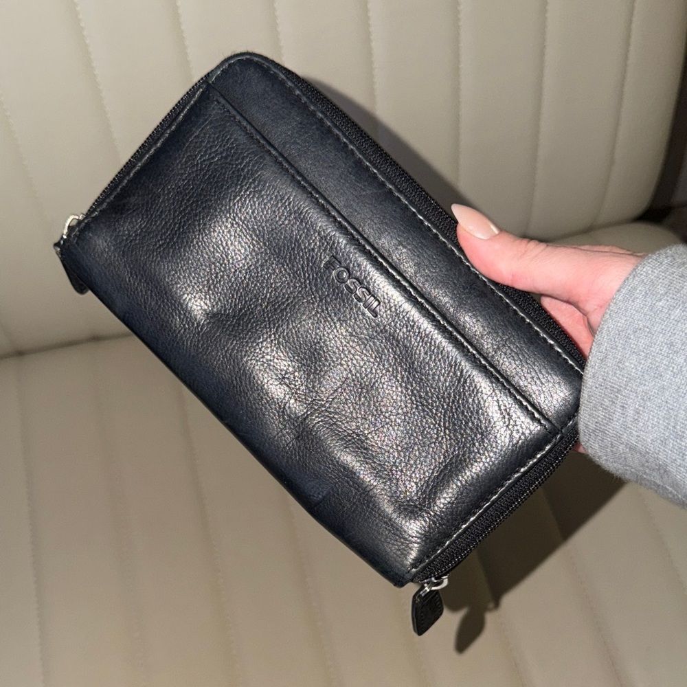 Fossil Women's Black Wallet-purses